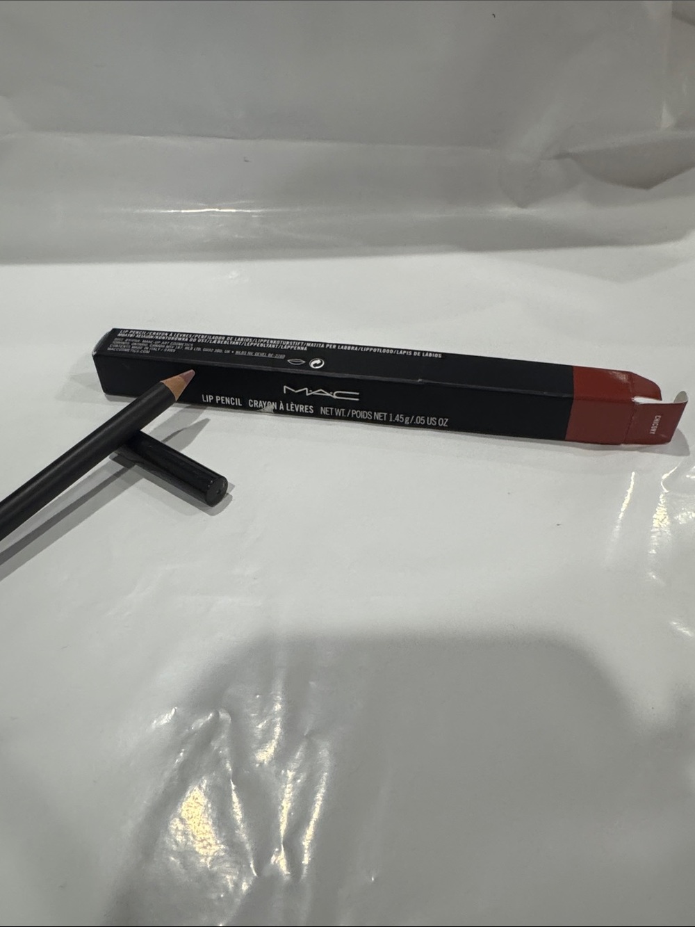 MAC Cosmetics Lip Pencil - Brick Red Shade chicory